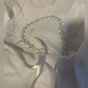 Never worn Bridal belt/hair band silver tone rhinestone/pearl with white ribbon